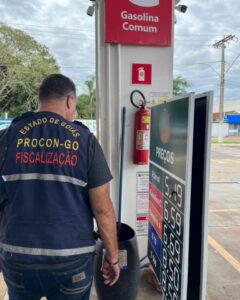Ação do Procon notifica mais de 60 postos por aumento no preço do diesel