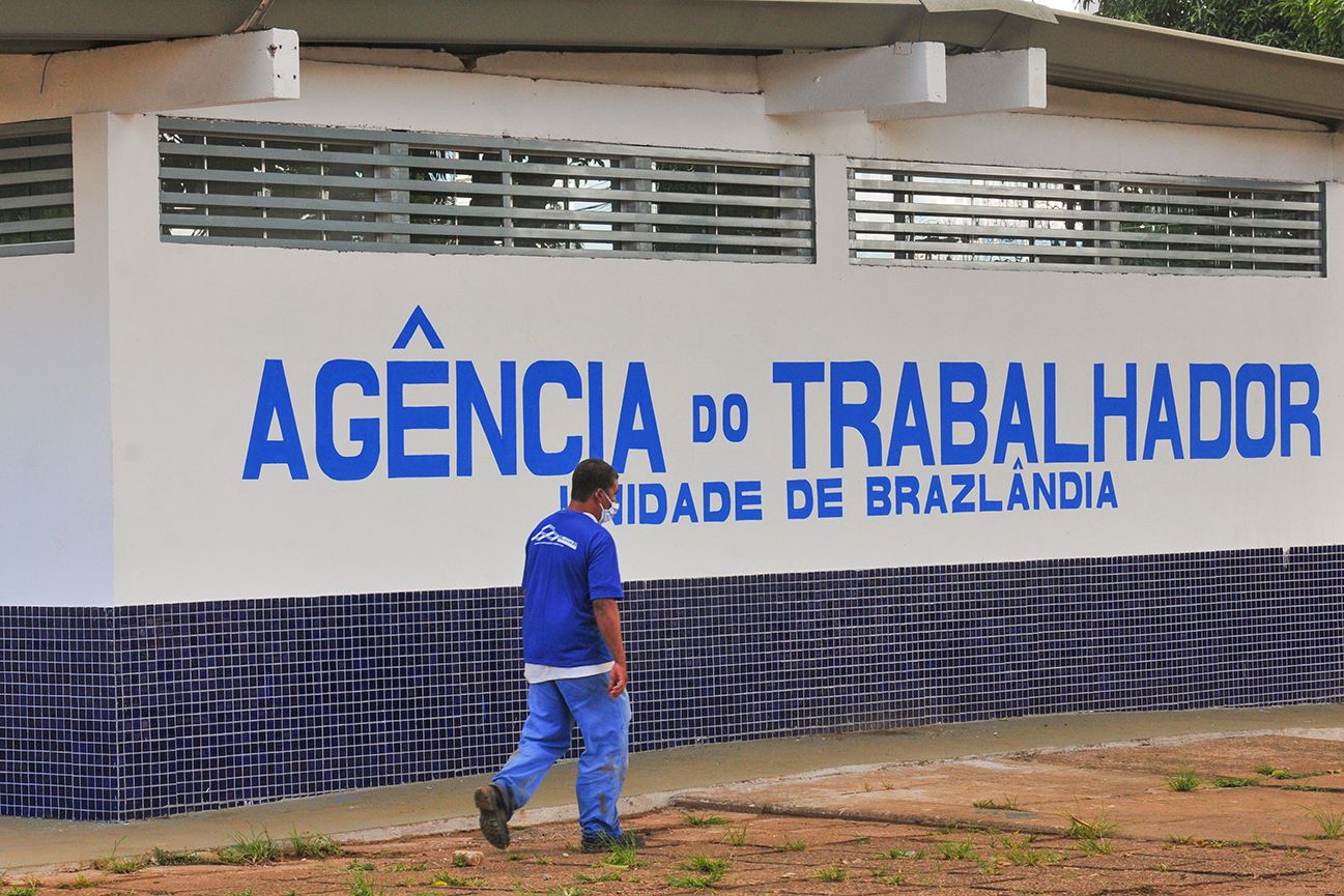 Agências do trabalhador têm vagas com salários de até R$ 3,7 mil nesta sexta (6)