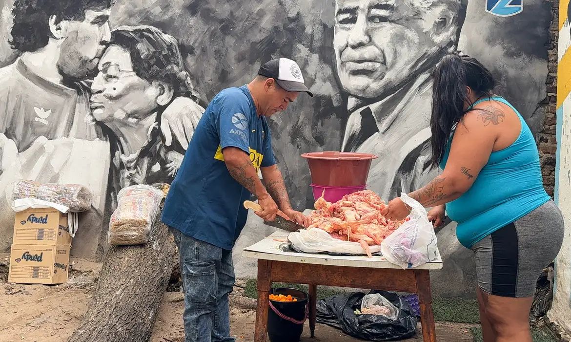 Antiga casa de Maradona é transformada em refeitório na Argentina
