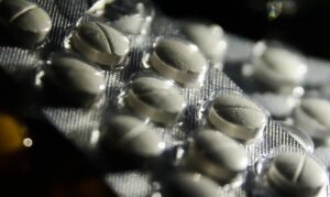 Câmara aprova regras para comercialização de remédios em supermercados