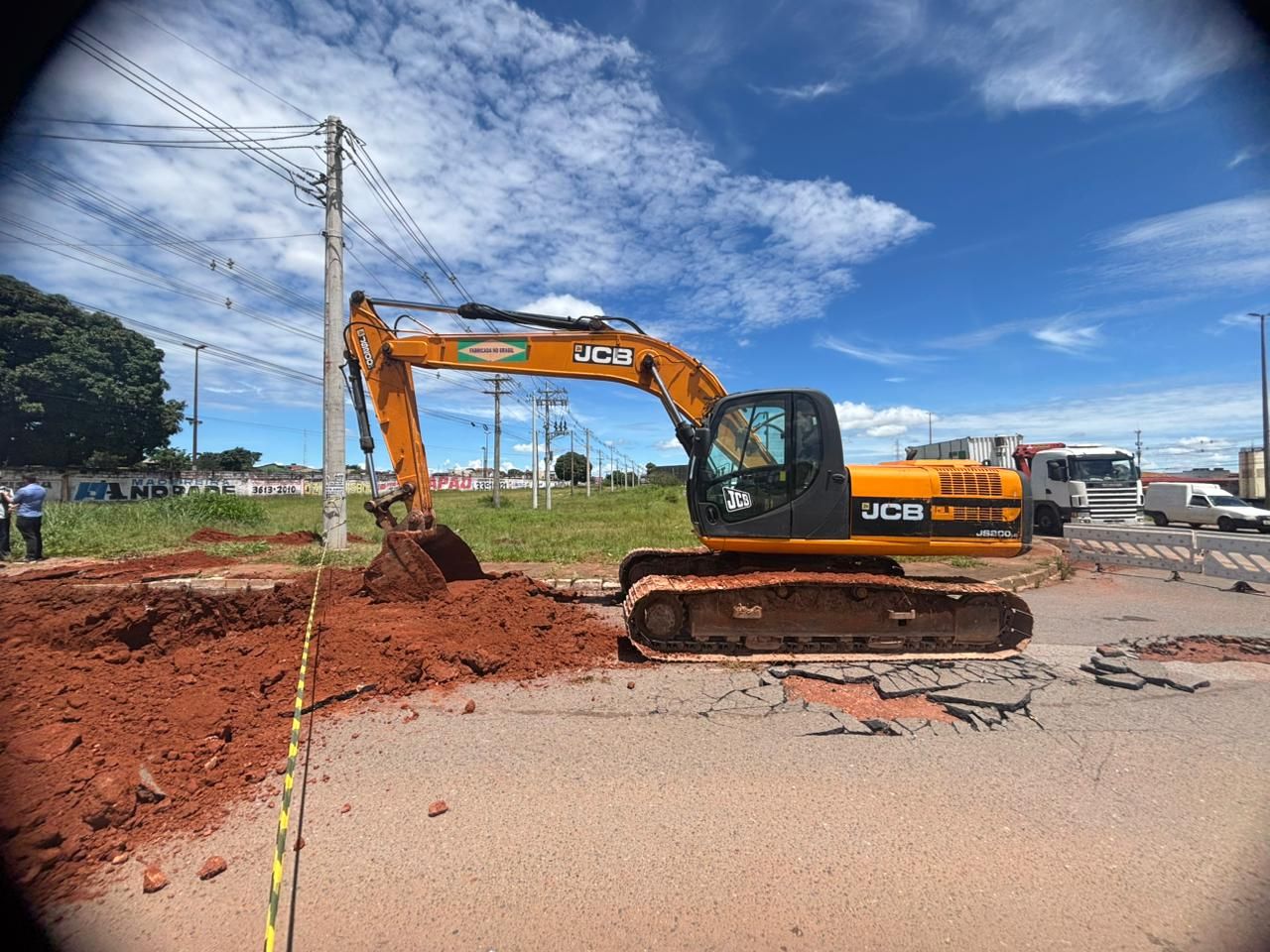 Ceilândia mobiliza força-tarefa após chuvas e inicia limpeza de vias no Condomínio Privê e no Setor O