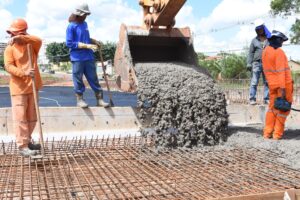 Duplicação da ligação Guará–Núcleo Bandeirante entra na fase de concretagem da nova ponte