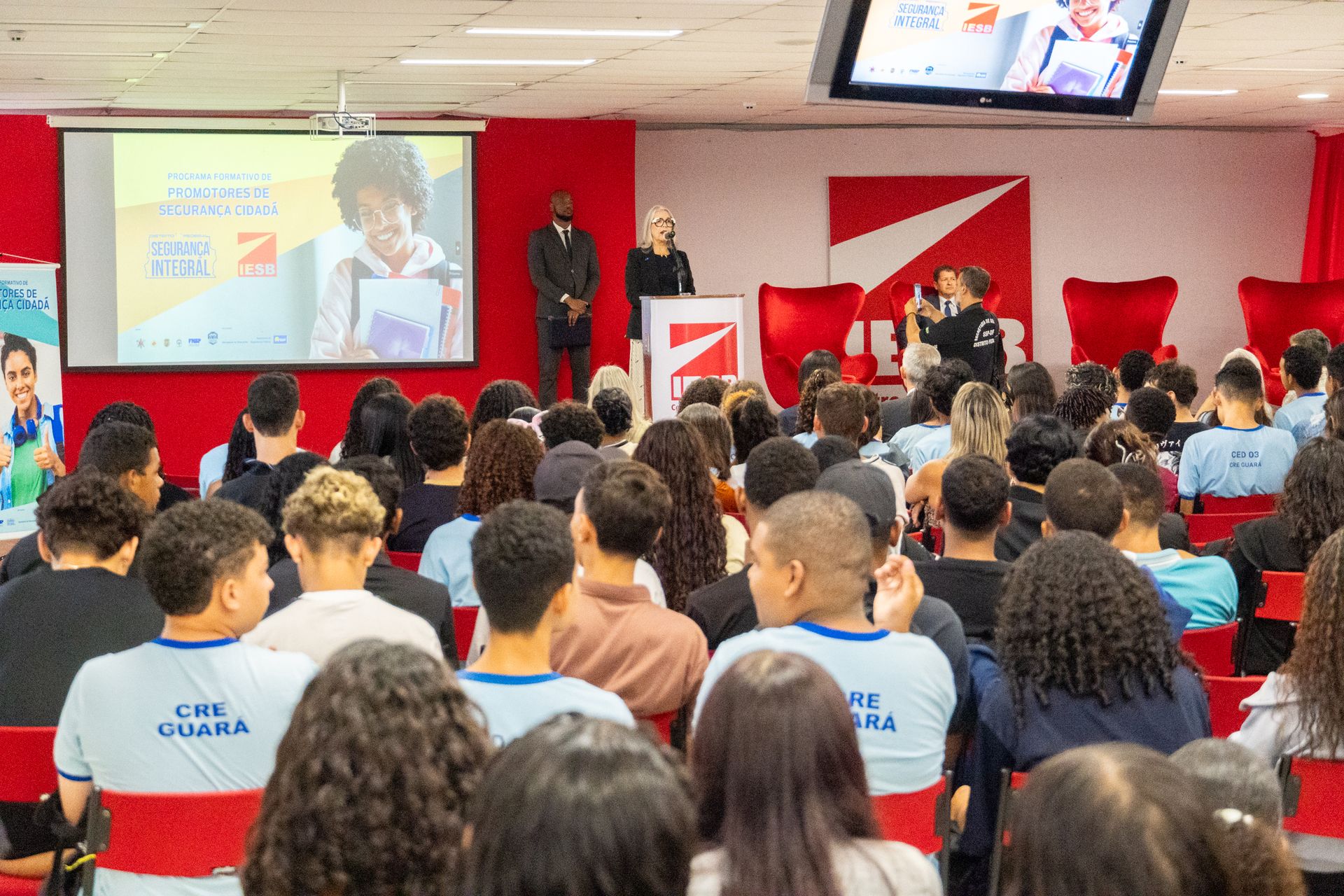 Educação e Segurança Pública firmam parceria para cultura de paz nas escolas do DF
