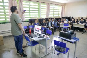 Educação em tempo integral cresce 9,7% no DF e prepara alunos para universidades e mercado de trabalho