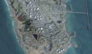 EUA atingem militares em ilha do Irã, centro de exportação de petróleo