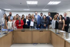 GDF e Senado firmam acordo para formação de professores em educação cidadã