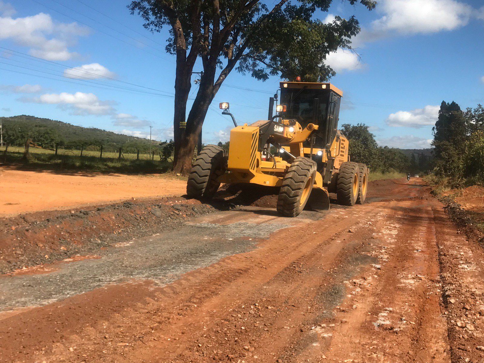 GDF reforça manutenção em vias rurais e reparos no asfalto na área central de São Sebastião