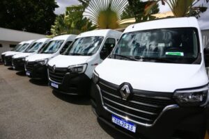 Goiás do Crescimento entrega veículos a 56 municípios