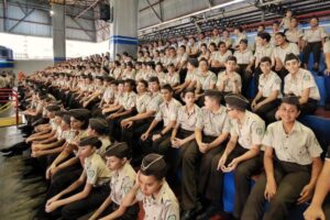 Governo anuncia investimento de R$ 75 milhões do Bolsa Uniforme para alunos de Colégios Militares