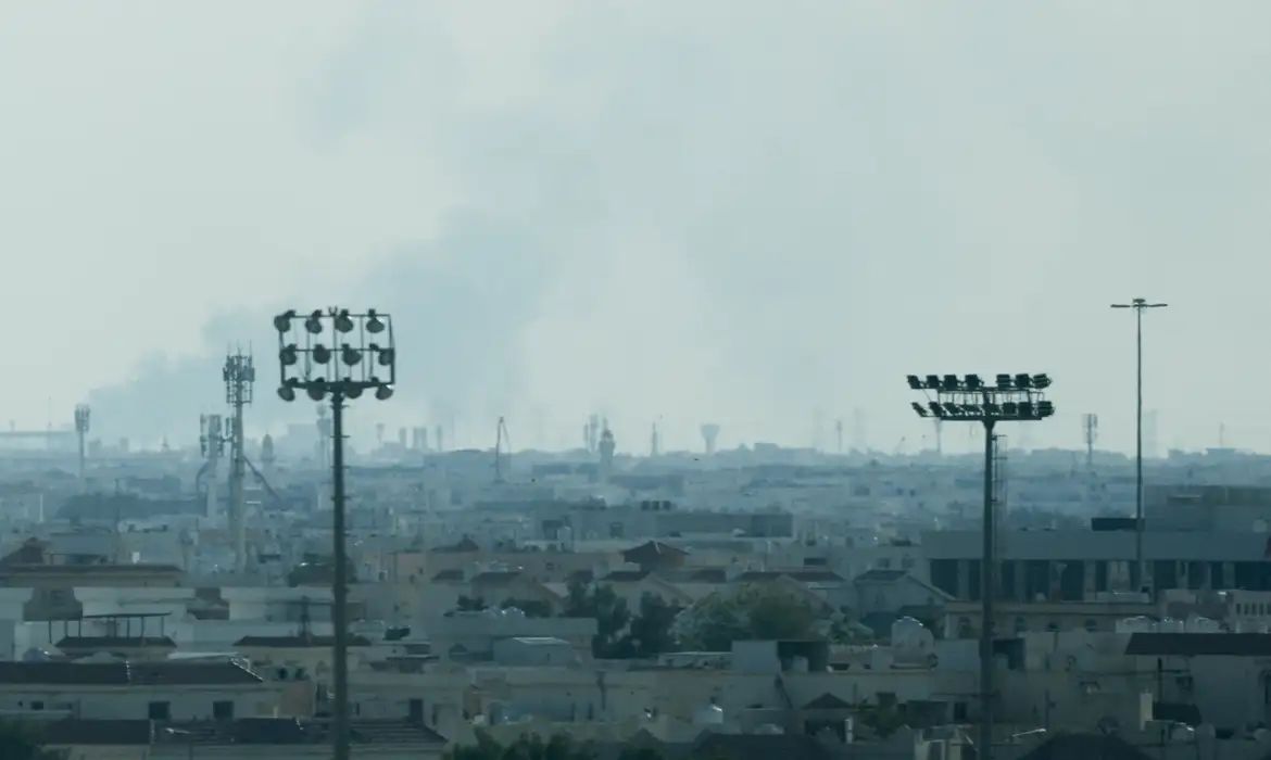 Irã atinge centro de energia do Catar e alvos na Arábia Saudita