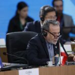 Irã descarta negociação; Arábia Saudita e Emirados interceptam mísseis