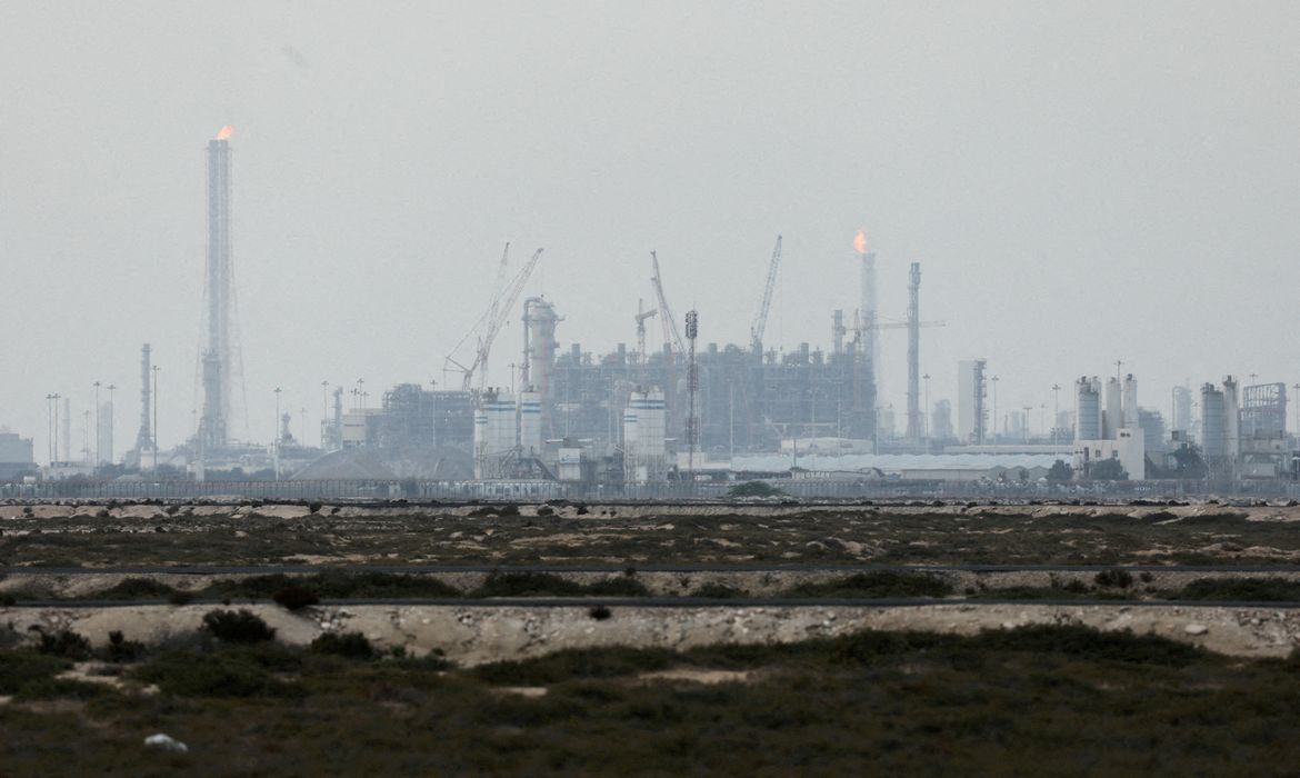 Irã volta a atacar Catar após Trump ameaçar destruir campo de gás Pars