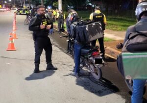 Irregularidades sobre duas rodas são flagradas no trânsito de Águas Claras