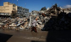 Israel determina retirada de grande parte do sul do Líbano