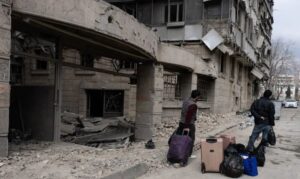 Israel lança nova onda de ataques antes de negociações de paz na ONU