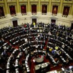 Justiça argentina barra trechos da reforma trabalhista de Milei