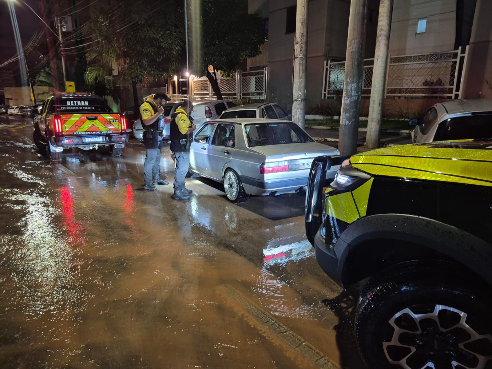 Lei Seca  autua 24 motoristas no fim de semana