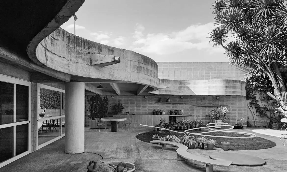 Mostra marca abertura do espaço expositivo Casa-ateliê Tomie Ohtake