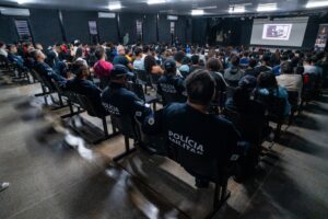 Palestra debate cyberbullying a alunos do Gama