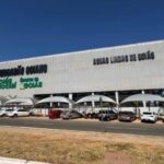 Permissionários do cadastro de reserva do Mercadão de Águas Lindas recebem chaves dos boxes