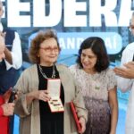 Pesquisadora Margareth Dalcolmo recebe medalha Oswaldo Cruz