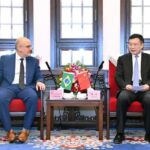 Presidente da EBC fecha parcerias em visita institucional à China