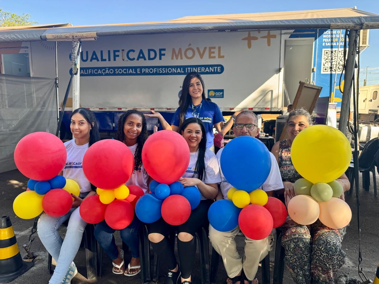 QualificaDF Móvel amplia o acesso à capacitação profissional em quatro regiões do DF