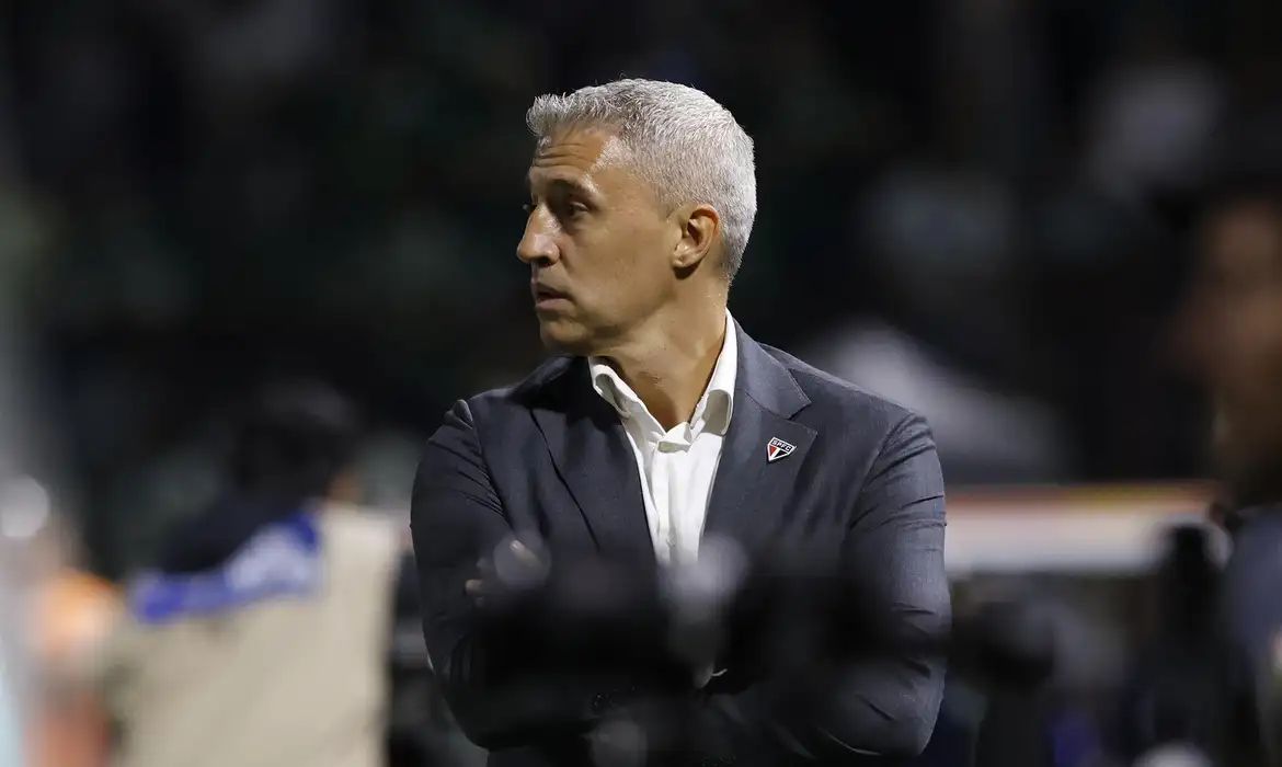 São Paulo anuncia demissão do técnico Hernán Crespo
