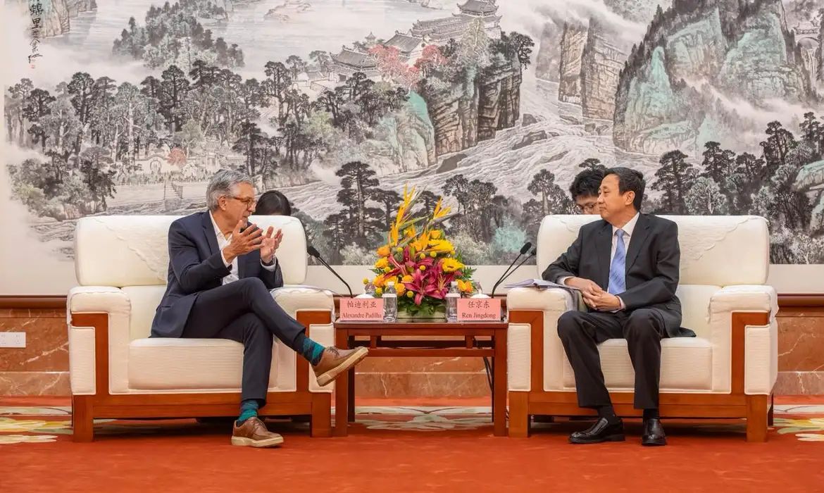 Saúde busca na China alianças para impulsionar serviços de IA no SUS