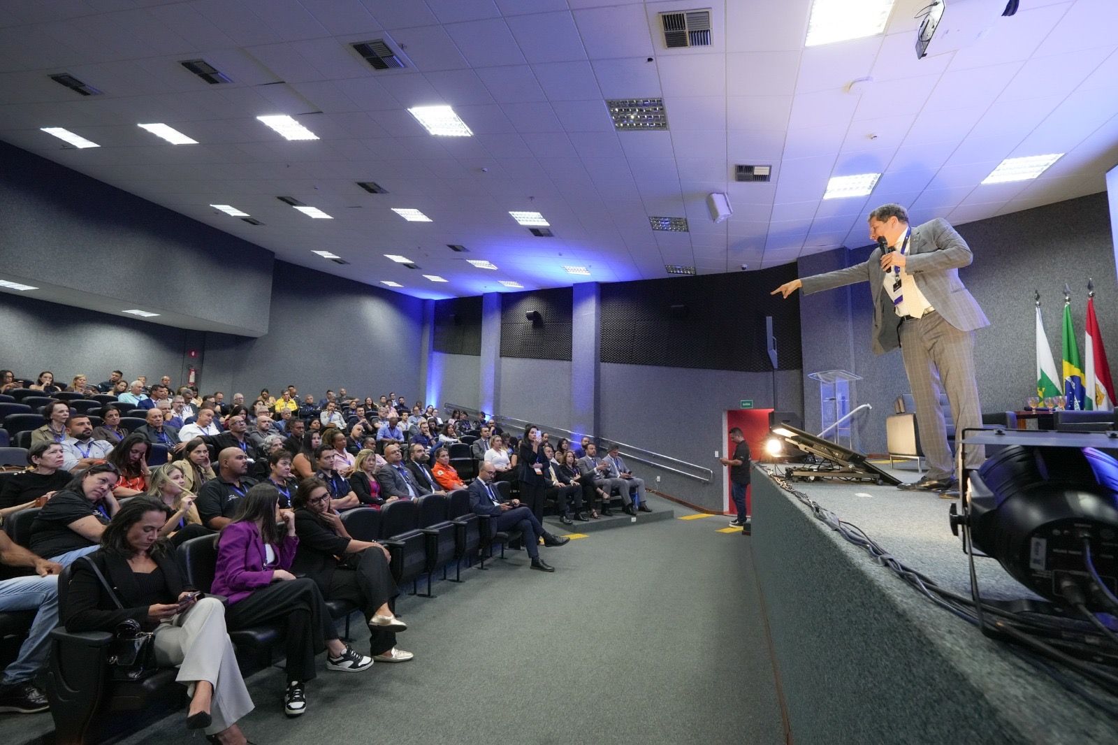 Segurança integral é tema do primeiro dia de simpósio de segurança pública