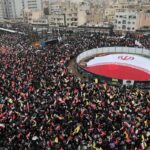 Sob bombas, multidões vão às ruas no Irã em apoio aos palestinos