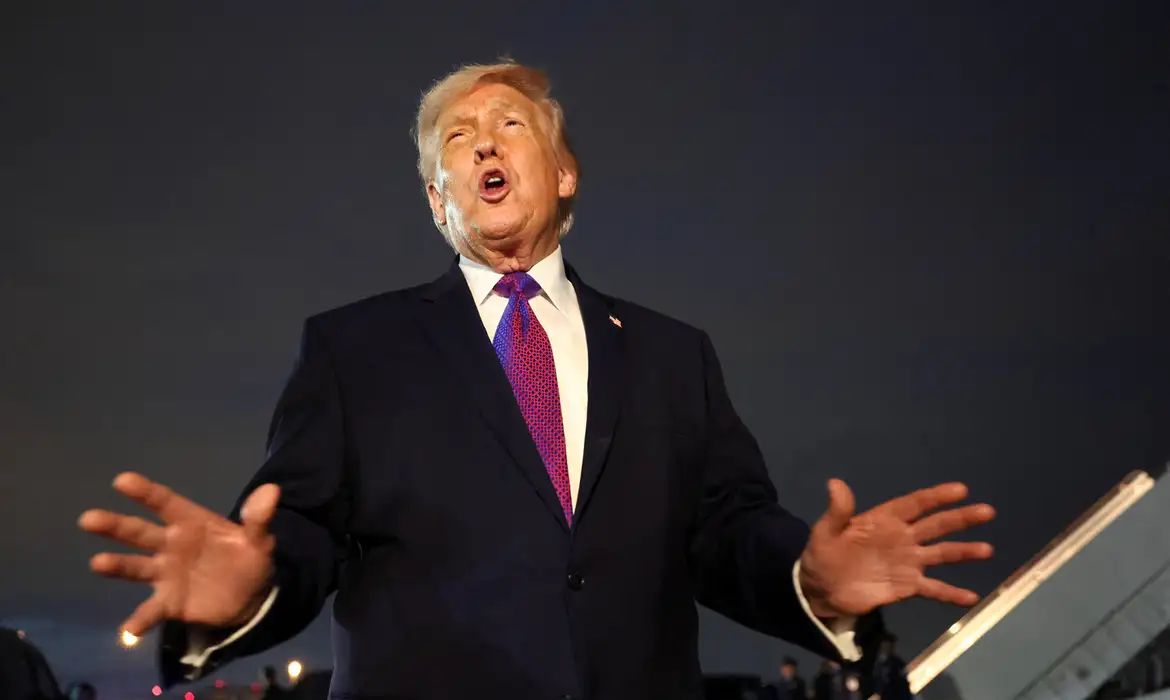 Trump diz que pode fazer com Cuba "qualquer coisa que quiser"