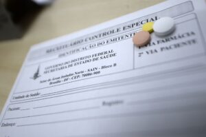 Você toma remédios de maneira correta? Veja dicas de especialistas da rede pública do DF