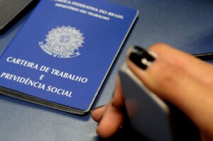 Agências do trabalhador têm quase mil vagas de emprego abertas nesta terça (14)