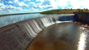 Bandeira verde em abril garante alívio na conta de luz e reforça oportunidade de economia