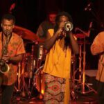 Cena Musical exibe show que celebra dez anos da banda Afrojazz