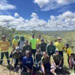 Comunidade e técnicos do Brasília Ambiental percorrem trilha ecológica no Parque Distrital do Recanto das Emas