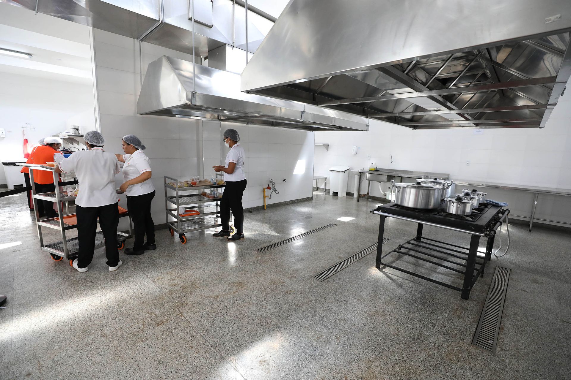 Cozinha hospitalar do Hran é reinaugurada, com investimento de R$ 1,3 milhão