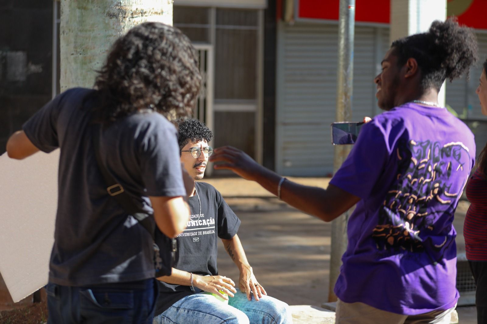 Curso gratuito ensina produtores culturais do DF a usar o celular para fortalecer a presença digital