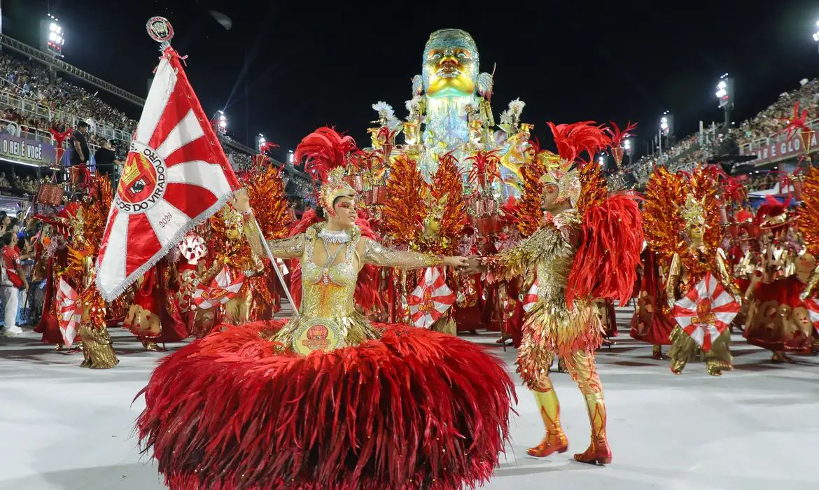 Desfiles de carnaval no Rio terão maior número de escolas de samba