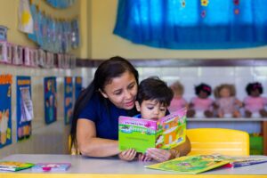 Dia Mundial da Educação é comemorado com ampliação de políticas públicas no DF