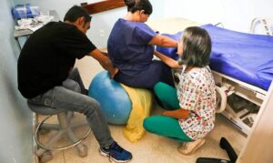 Doula: regulamentação reforça integração da categoria ao SUS