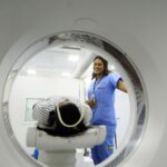 Em Taguatinga, unidade móvel de saúde amplia acesso à tomografia