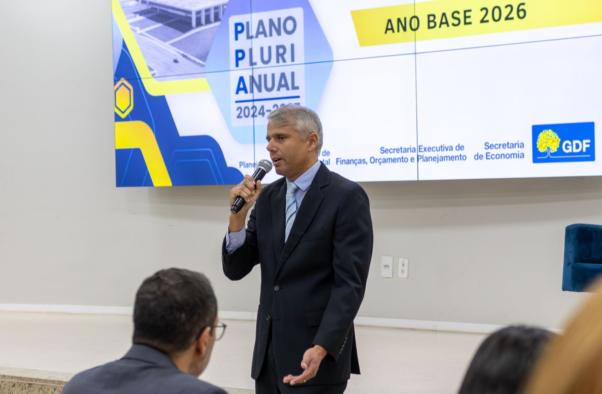 Encontro orienta sobre revisão e avaliação do planejamento de políticas públicas