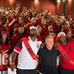 Estreia de documentário sobre Zico emociona público no Rio