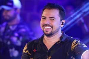 Expomix reúne mais de 35 mil pessoas na primeira noite e arrecada 38 toneladas de alimentos