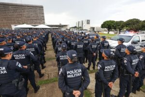Governadora Celina Leão reduz interstício e amplia promoções na PMDF e no CBMDF