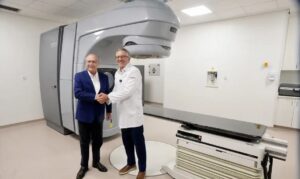 Governo entrega aceleradores lineares para radioterapia para 5 estados