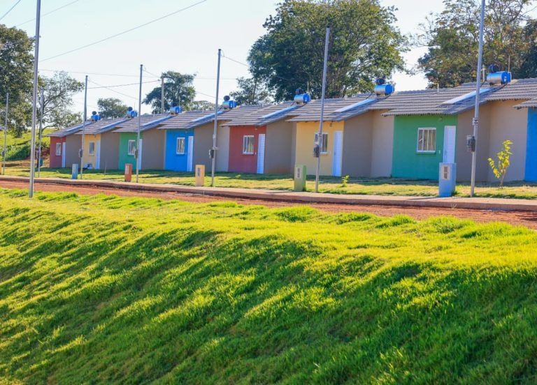 Governo entrega casas a custo zero a famílias de Taquaral de Goiás