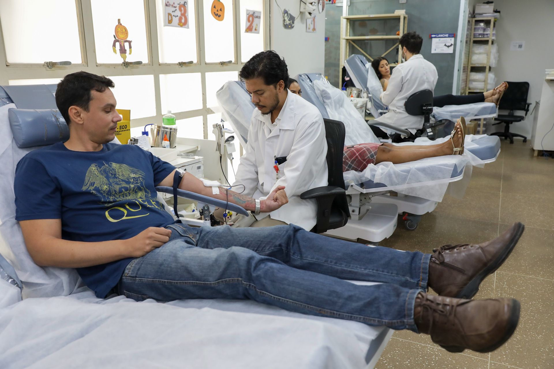 Hemocentro de Brasília registra estoques críticos e convoca doadores de sangue